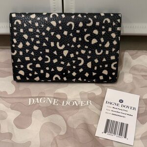 NWT Dagne Dover Black & Cream Accordion Travel Wallet